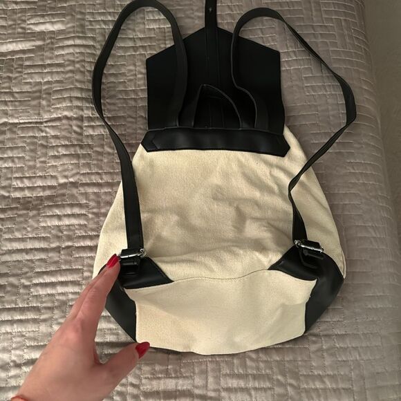 Black and white trendy backpack - Picture 3 of 4